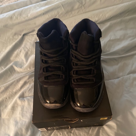 jordan 11 cap and gown grade school